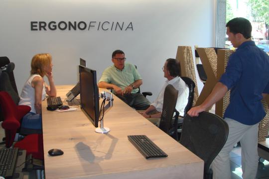 ERGONOMIKA RECIBE A JOSE LLUSCÀ